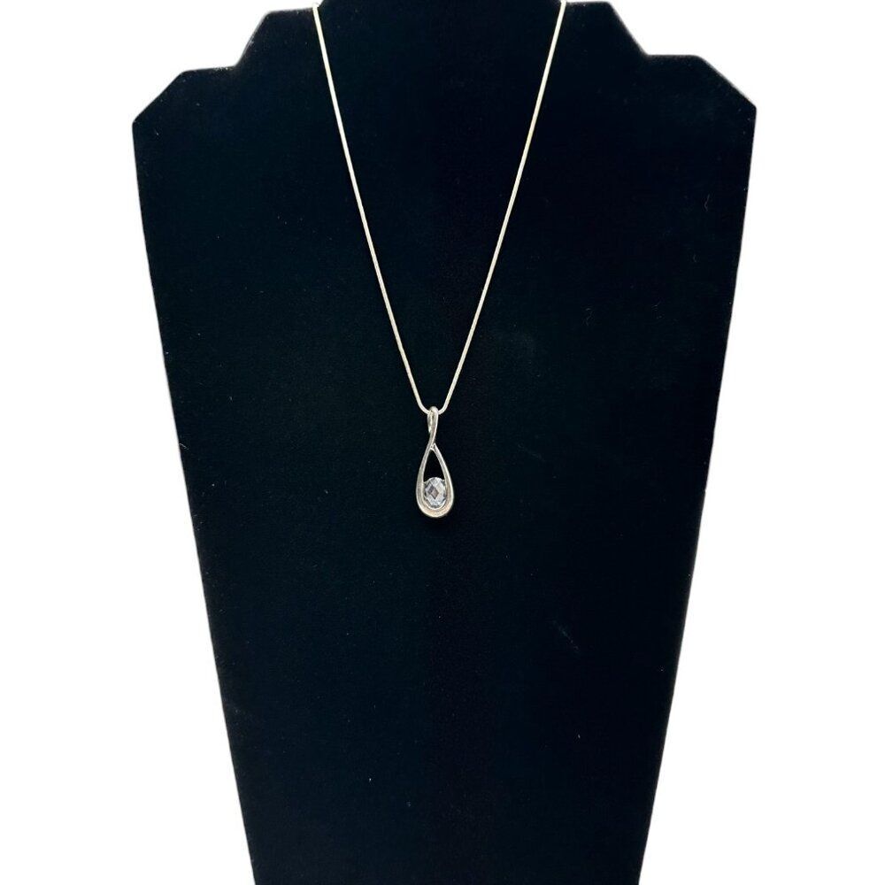 Express Infinity Necklace - Picture 4 of 6